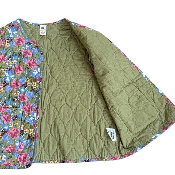 Like New Lucy & Yak Floral Quilted Open Front Vest Size Large - Picture 8 of 10